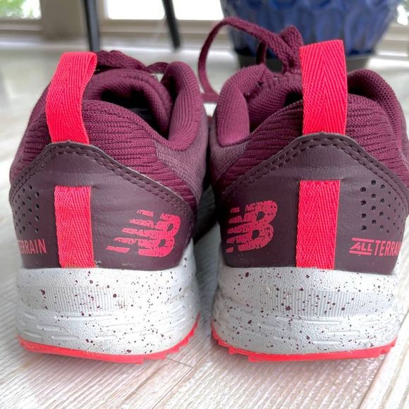 New Balance All Terrain Nitrel V3 Athletic Sneakers | Bordeaux Size 7.5 - Picture 6 of 9